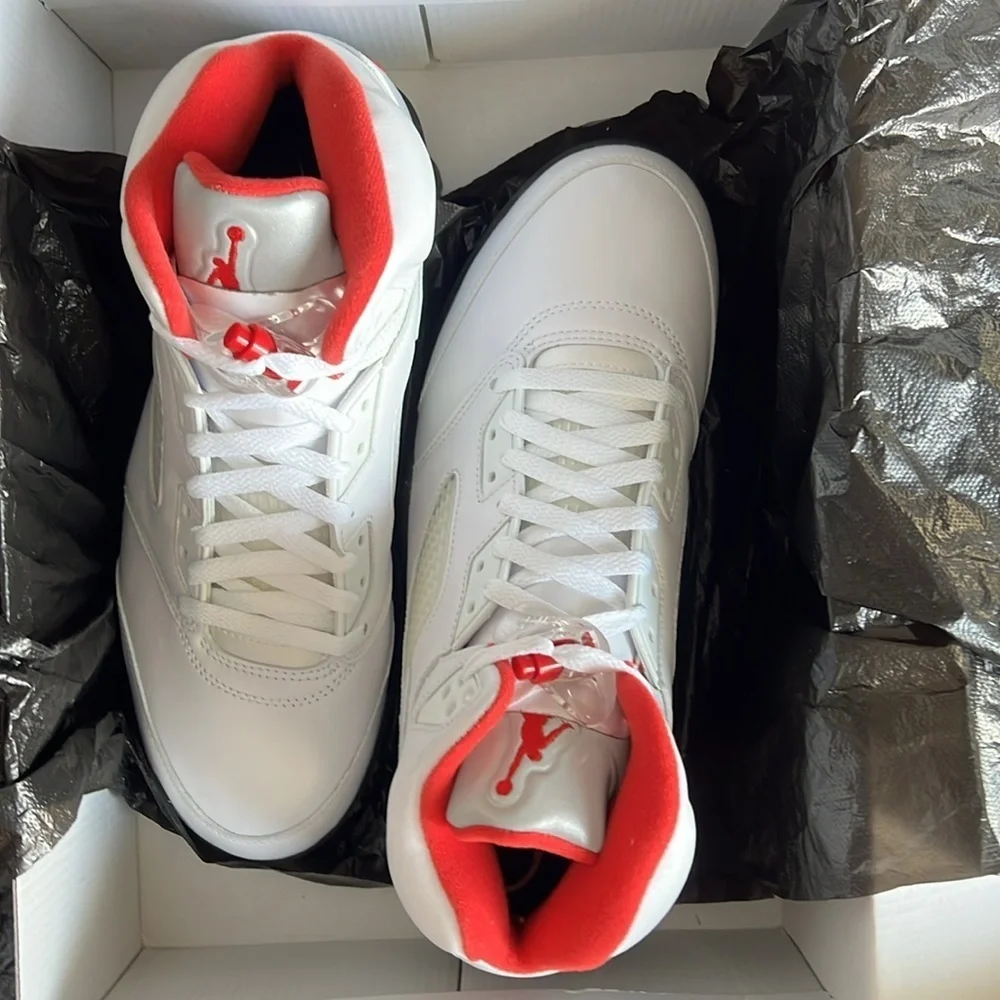 Jordan 5 Retro Fire Red men’s size 11